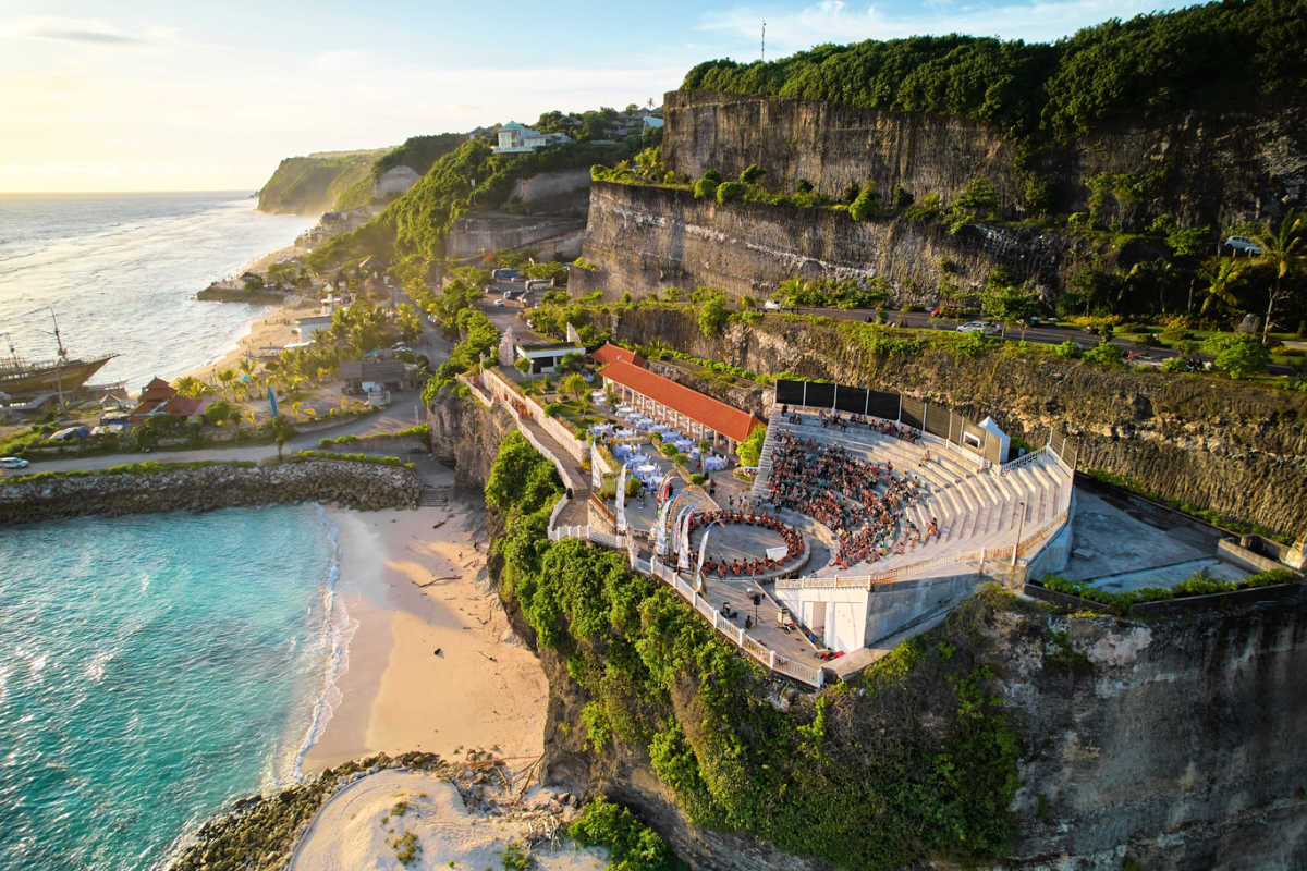 View of Ampitheatre at Melasti Beach Ungasan.jpg