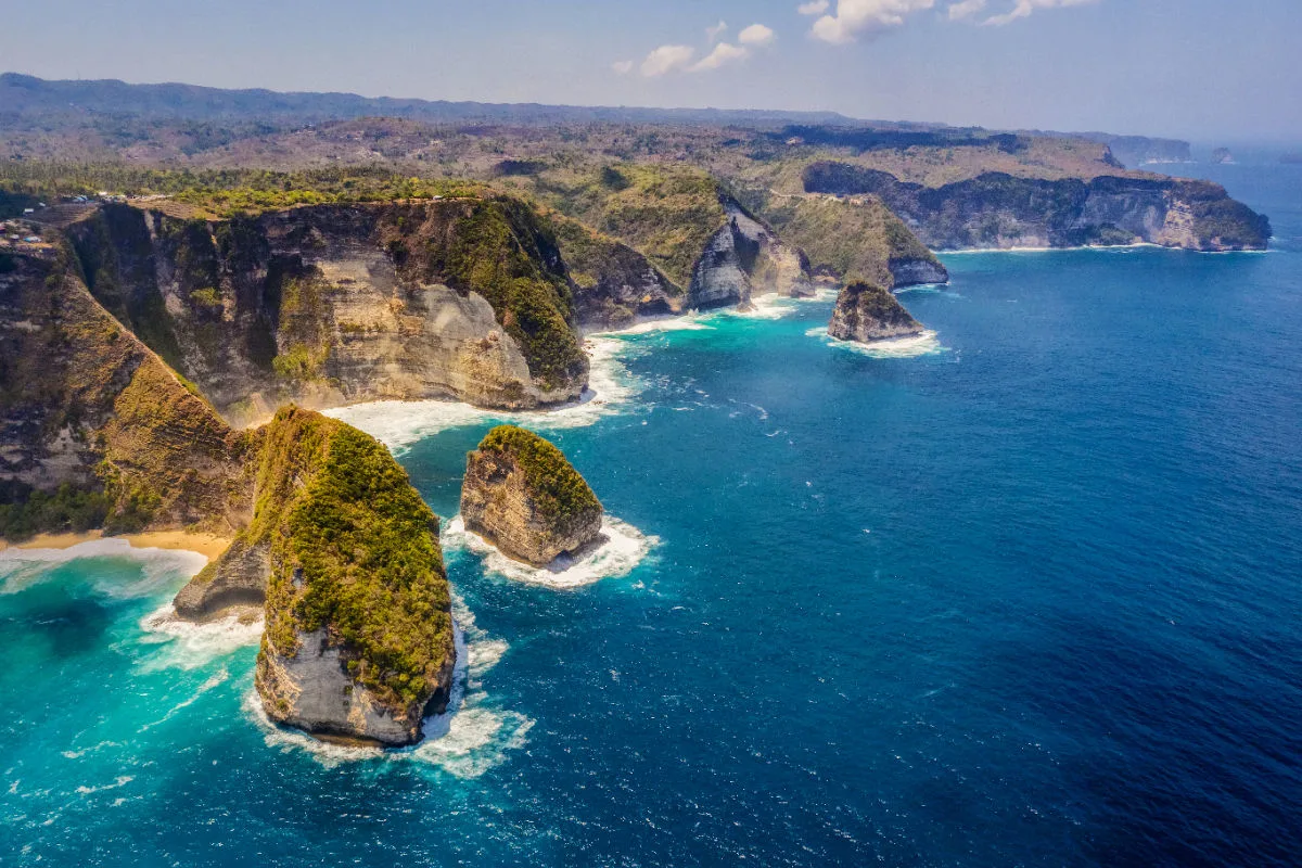 View of Nusa Penida Coast.jpg