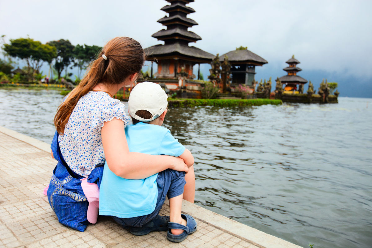Mother and Sun Look at Ulun Danu Beratan in Bali Bedugul.jpg