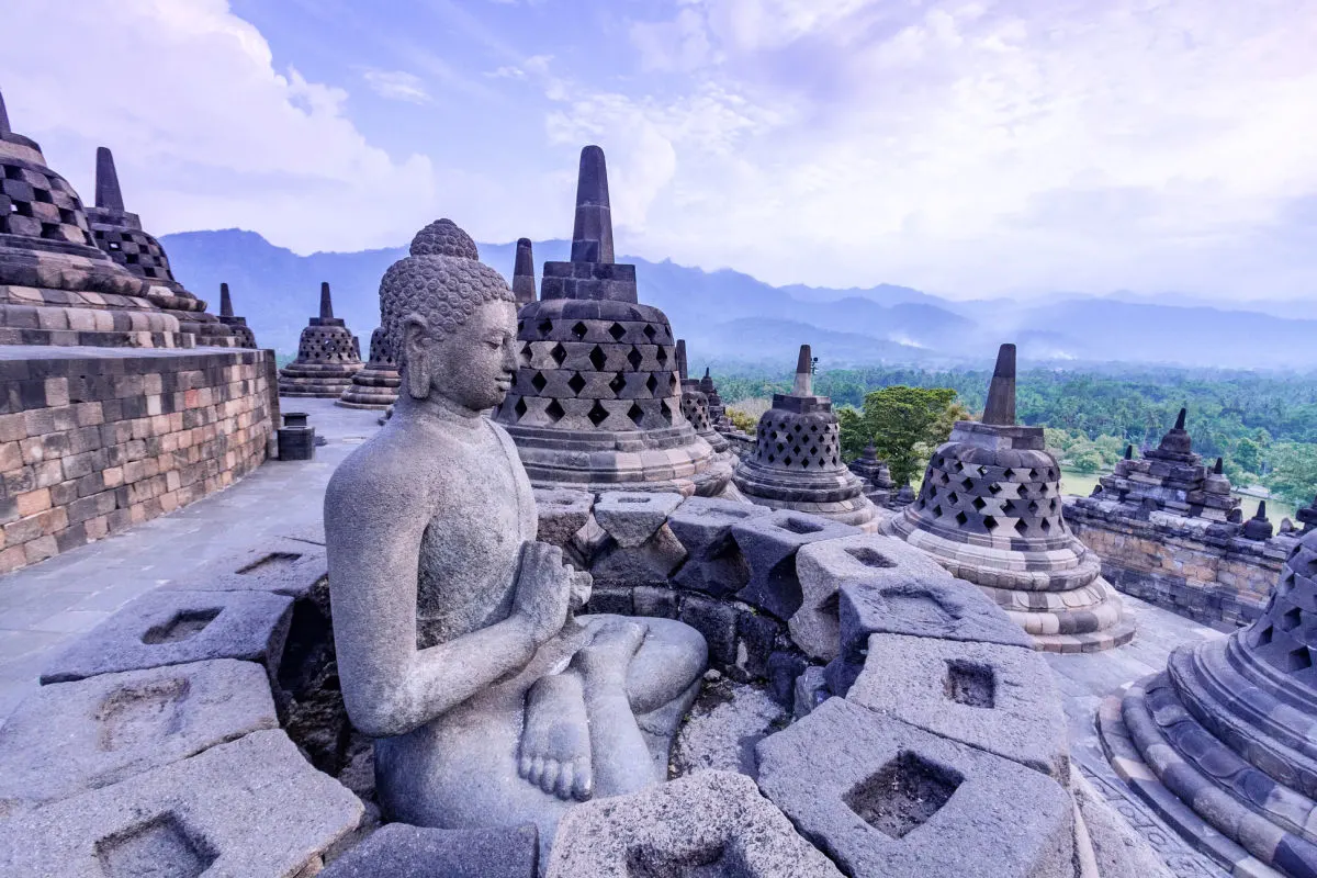 Borobudur Temple in Central Java.jpg