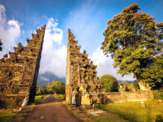 Indonesian Tourism Minister Issues Plea To Bali Tourists In Light Of Political Unrest