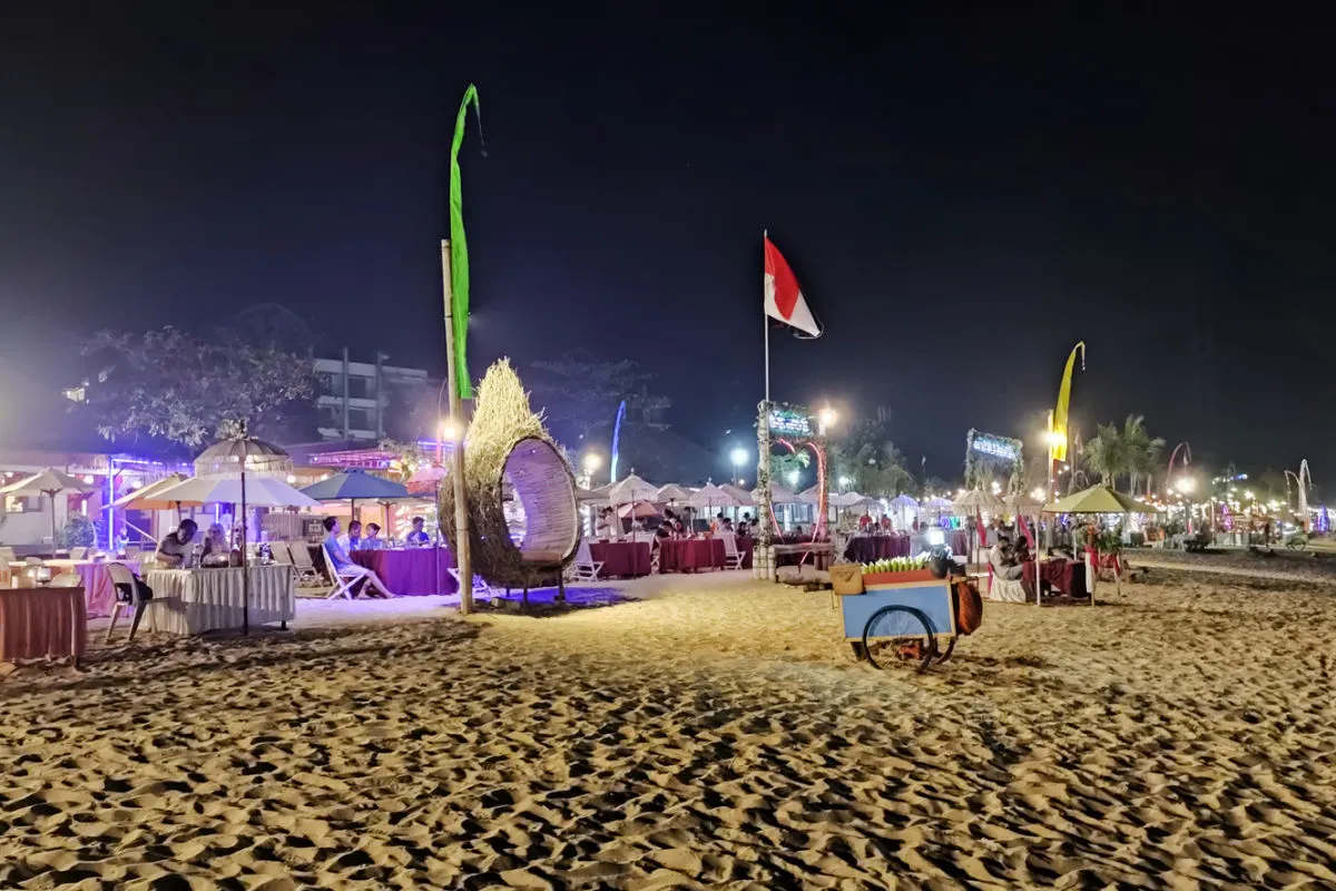 Jimbaran Beach in Bali At Night.jpg