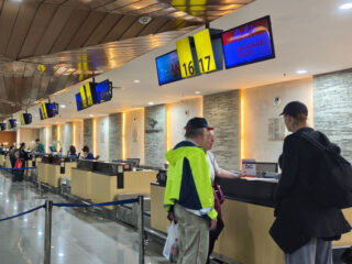 Bali Airport Apologises For Blackout As Tourist Flight Schedule Resumes 