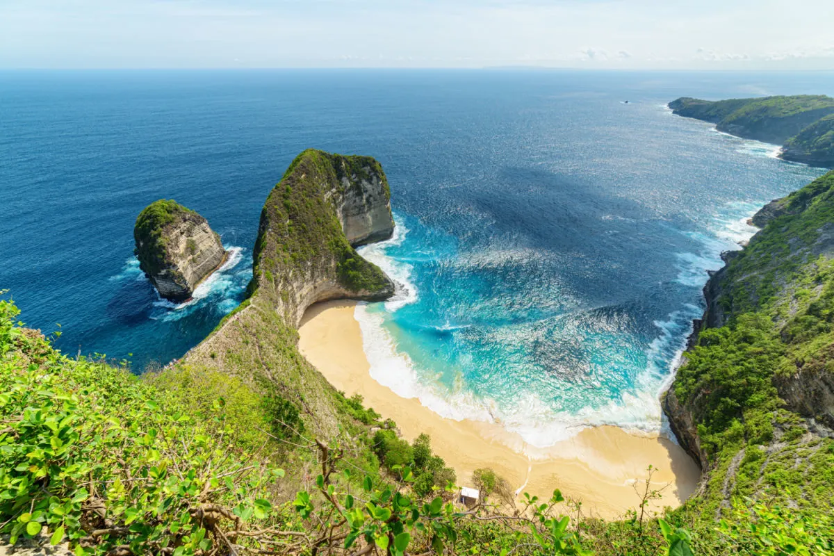 Kelingking Beach in Nusa Penida.jpg