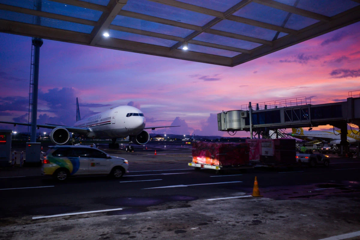 Plane at Bali Airport .jpg