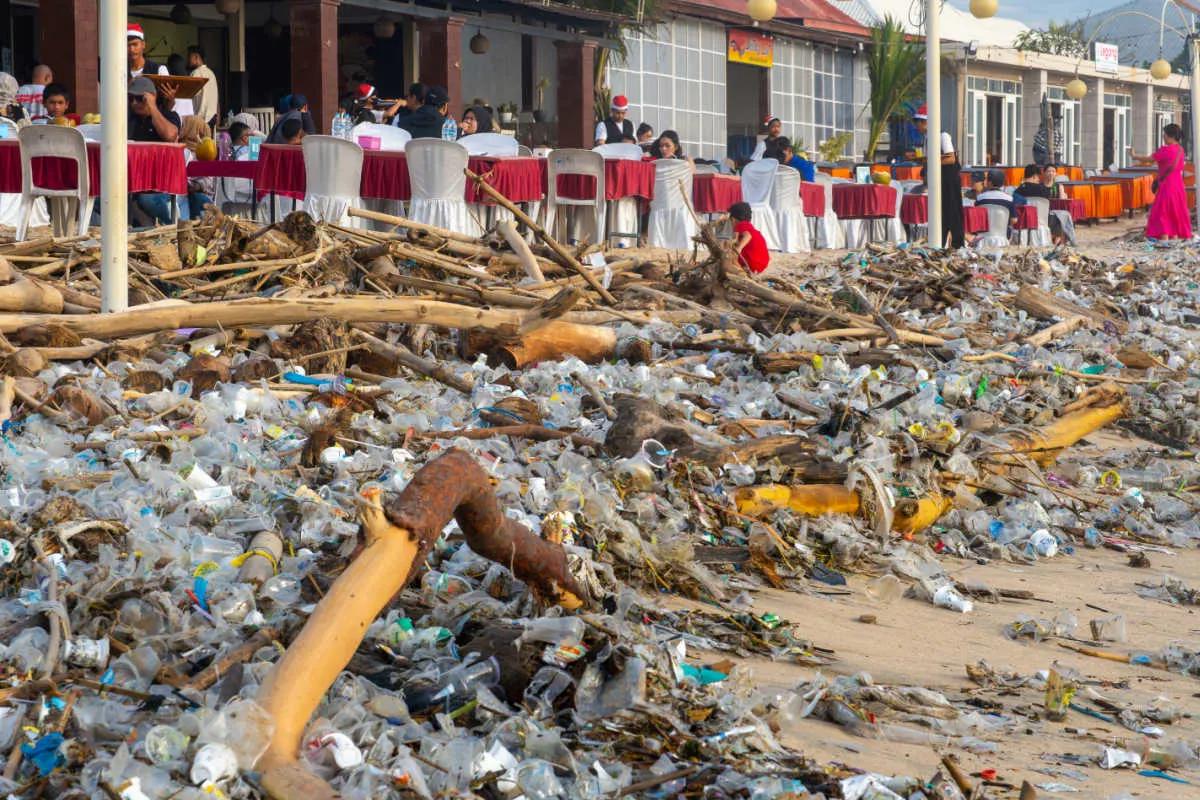 Trash on Jimbaran Beach in Bali.jpg