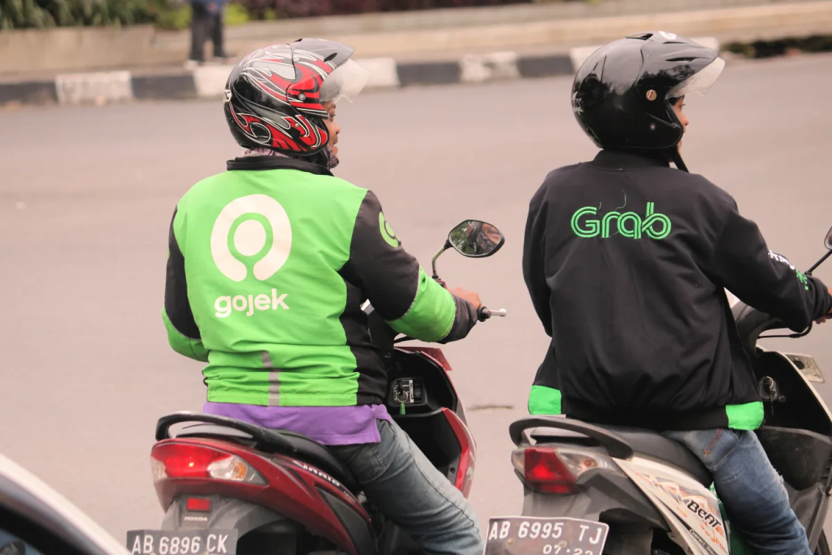 GoJek and Grab Driver on Moped in Bali