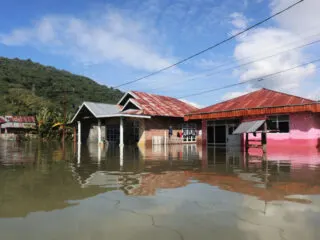 Seismic Activity And Major Floods In Indonesia Are An Important Warning For Bali Tourists&nbsp;