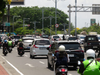 With Traffic Jams ‘Haunting’ South Bali Leaders Commit To Keeping Tourists On The Move