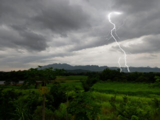 Bali Records Over 65,000 Lightening Strikes As Cyclone Seed 93S Hits Top Tourism Resorts