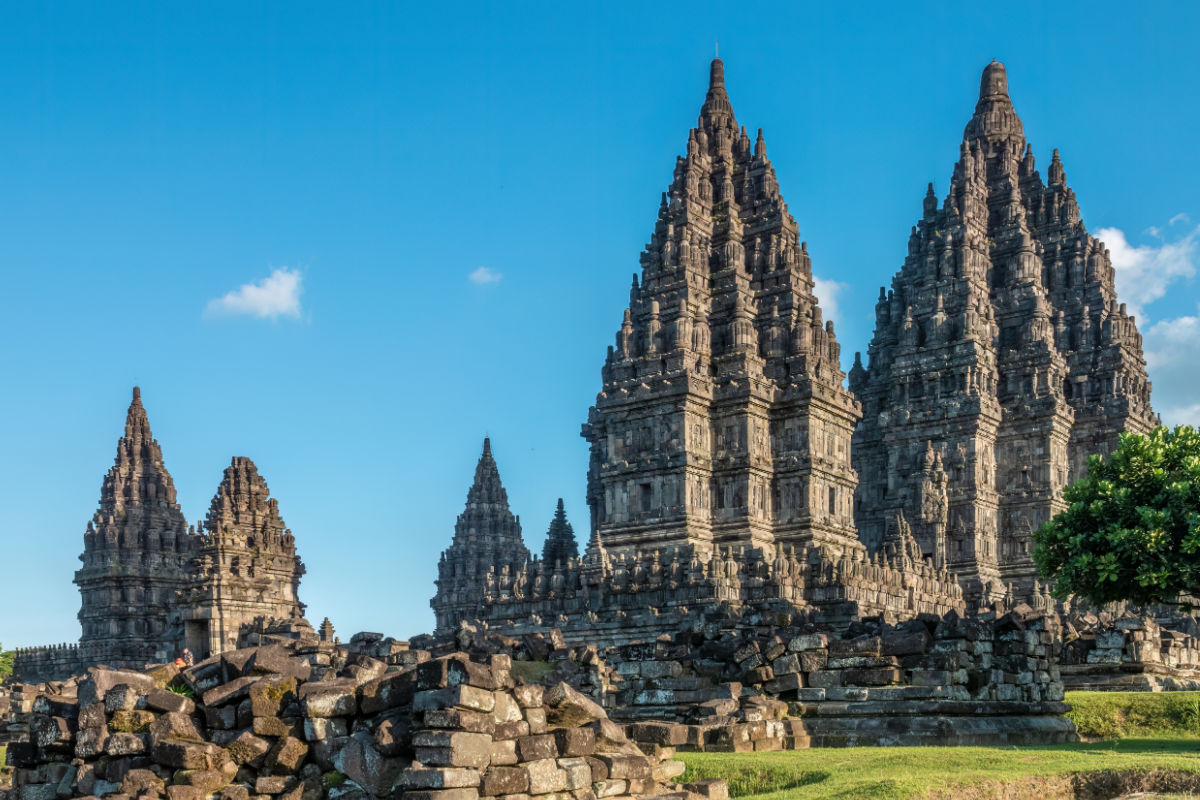 Prambanan Temple in Yogyakarta.jpg
