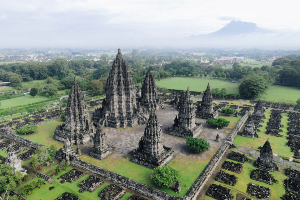 Java Hinduism Incredible Hindu Festival In Java Is An Essential Add-On Adventure For ...