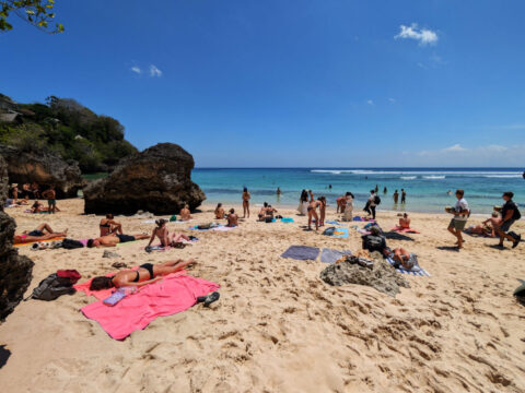 Questions Raised Over Bali’s Plans Make Tourist’s Bank Statement Checks Mandatory