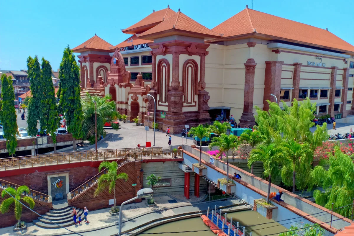View of Denpasar Badung Market in Bali.jpg