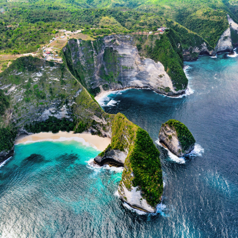 View of Kelingking Beach in Bali's Nusa Penida