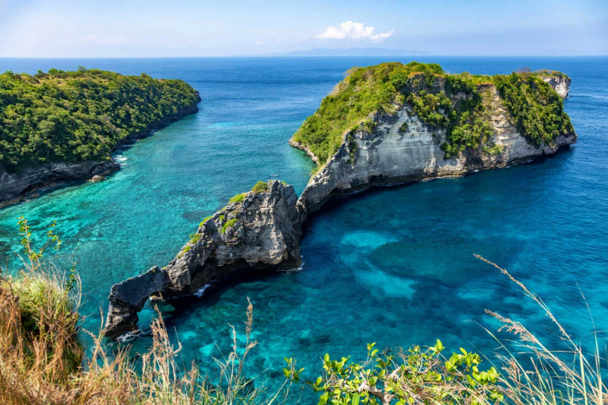 View of Nusa Penida Coast.jpg