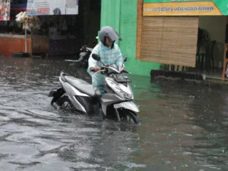 Tourists Must Cooperate With Authorities During Evacuations As Extreme Weather Persists