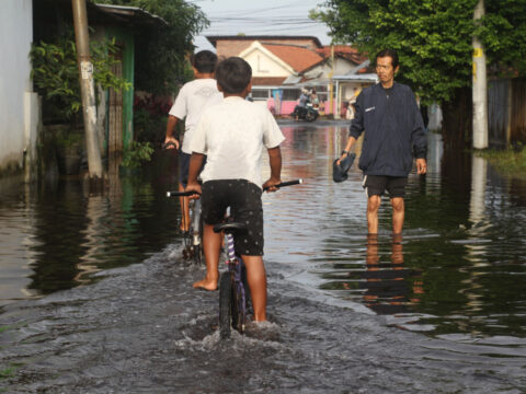 Heavy Rains Impact Bali Holidaymakers Across The Island As Cyclones Forecast