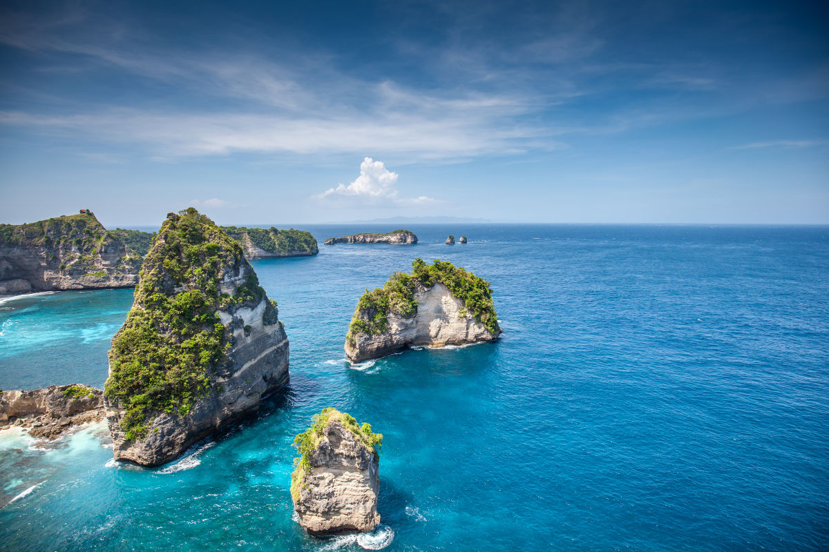 View of Cliffs in Nusa Penida Bali.jpg