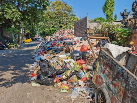 Could Bali&rsquo;s Trash Problems Impact Vacations? Here&rsquo;s What Tourists Need To Know