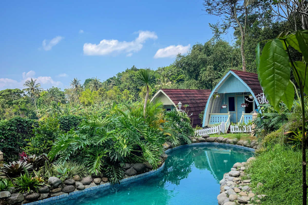 Small Bali Villas with Pool.jpg