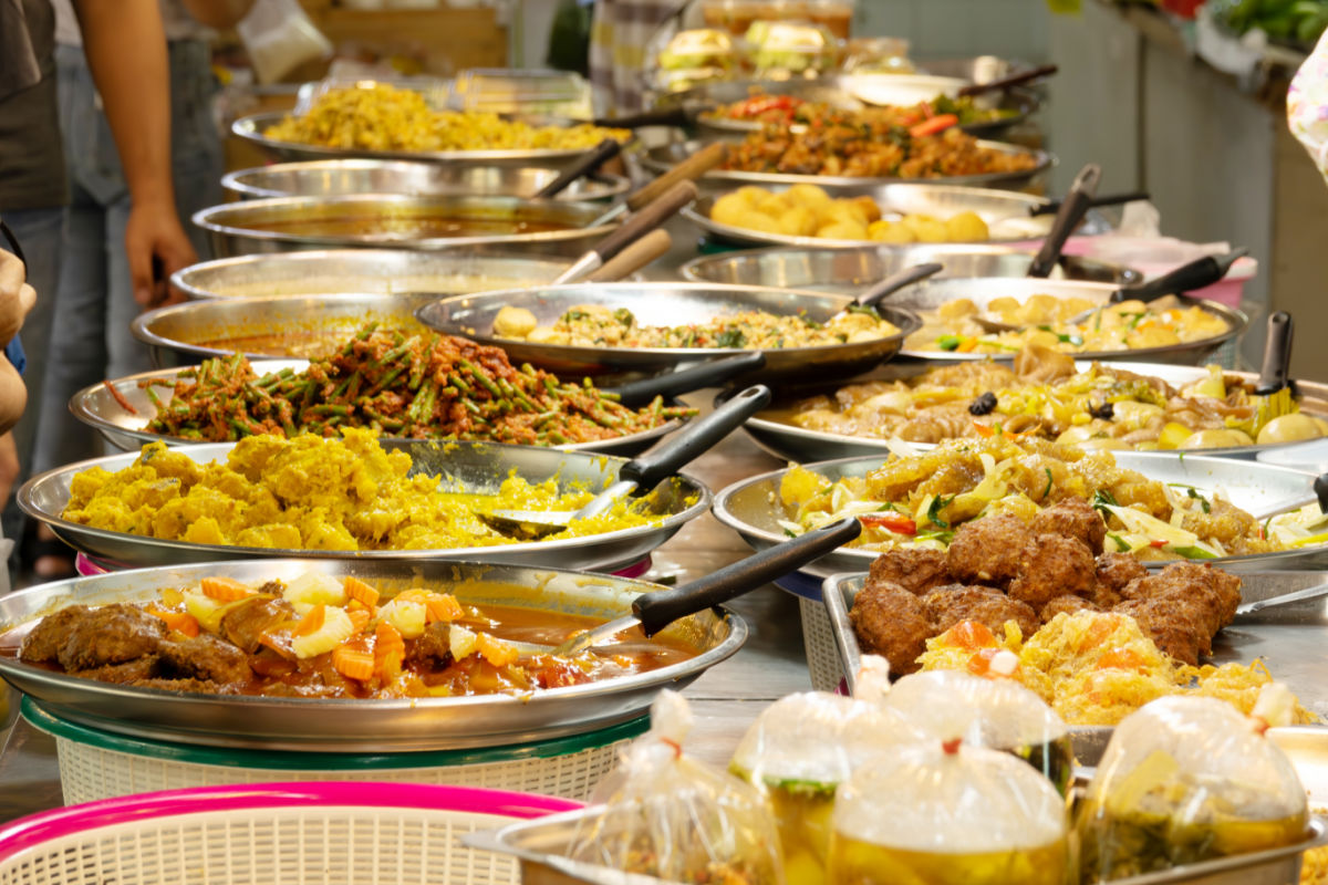 Indonesian Buffet Food.jpg