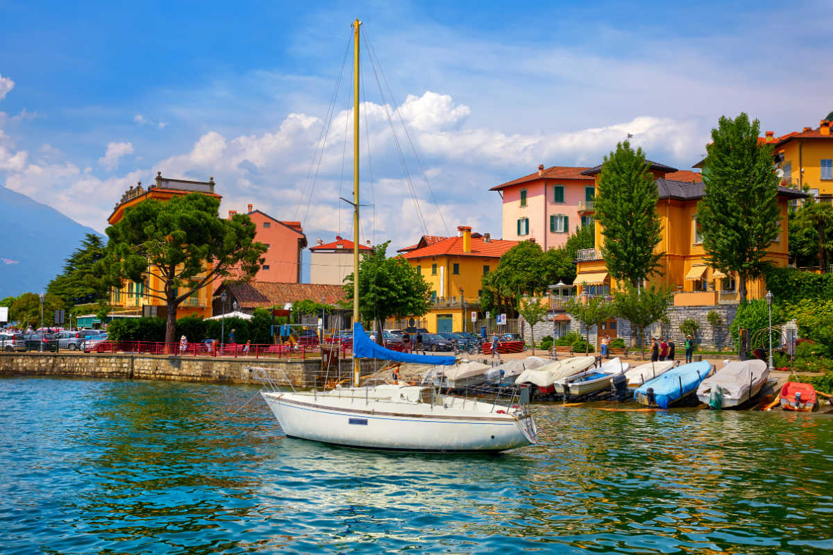 Varenna in Lake Como Italy.jpg